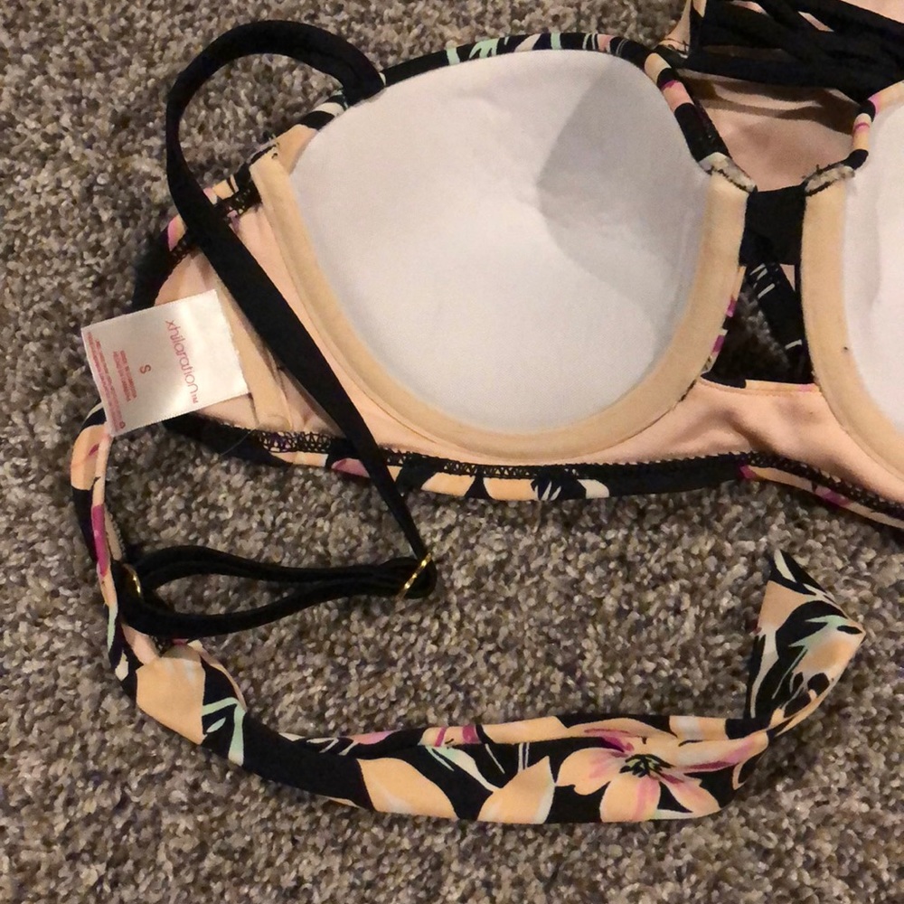 ⭐️5 for 25⭐️ Xhilaration  top S bottom M - Picture 4 of 7
